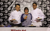 Gladys Acuña con los chefs invitados Juan Carlos Clemente y Pedro Santana.