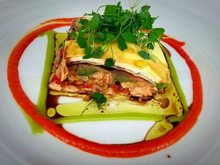 Lasaña fría con verduritas y queso fresco de Lanzarote. La Cascada del Puerto