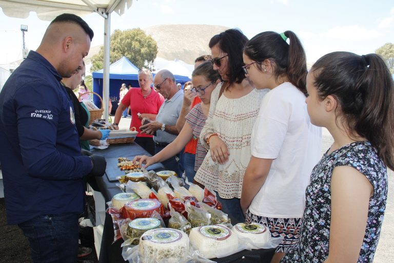 Granja San Roque ganó el Concurso Insular de Quesos