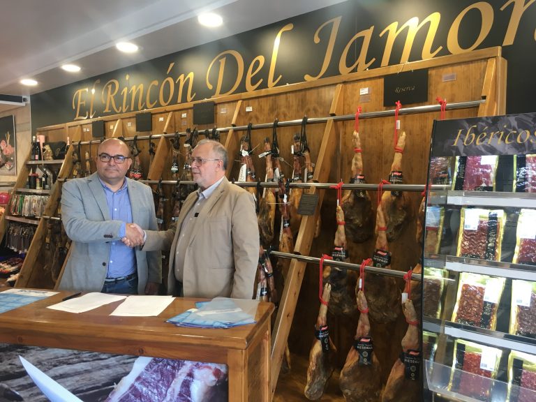 Firma de convenio de Congelados Roper