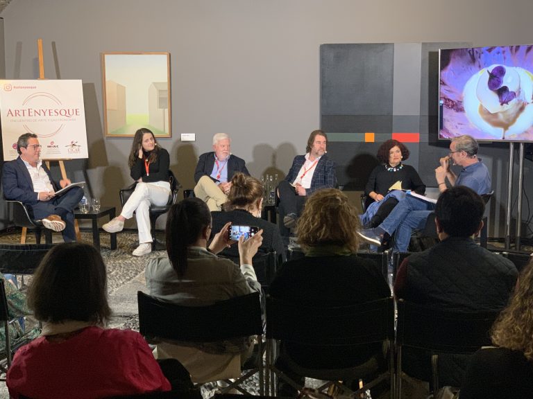 Debate en el MIAC sobre arte y gastronomía