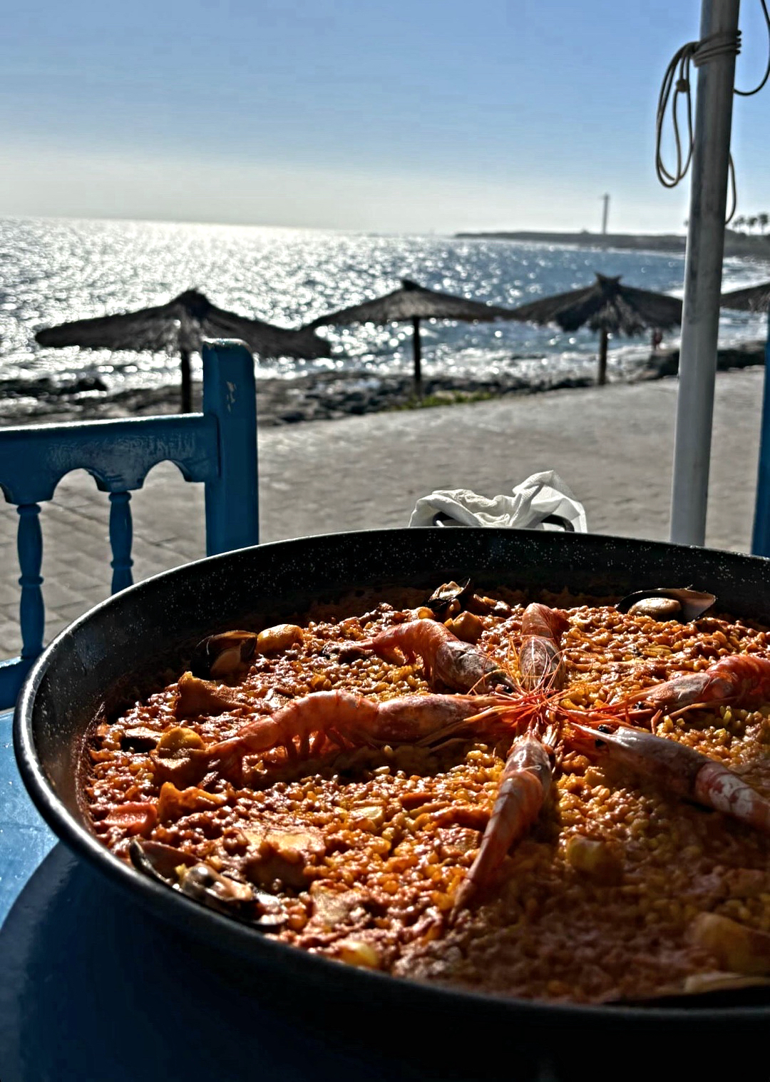 Comerenlanzarote.como Paella en el Chiringuito Tropical de Playa Blanca
