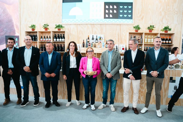 Comerenlanzarote.com Momento de la apertura del estand de Lanzarote en Feaga'25