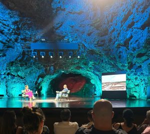 comerenlanzarote.com Ángel León con Ángeles Blanco en Cangrejos Albinos