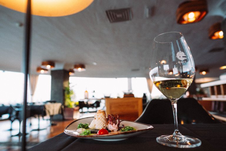 Platocanario.es Restaurante del Museo Internacional de Arte Contemporáneo del Castillo de San José