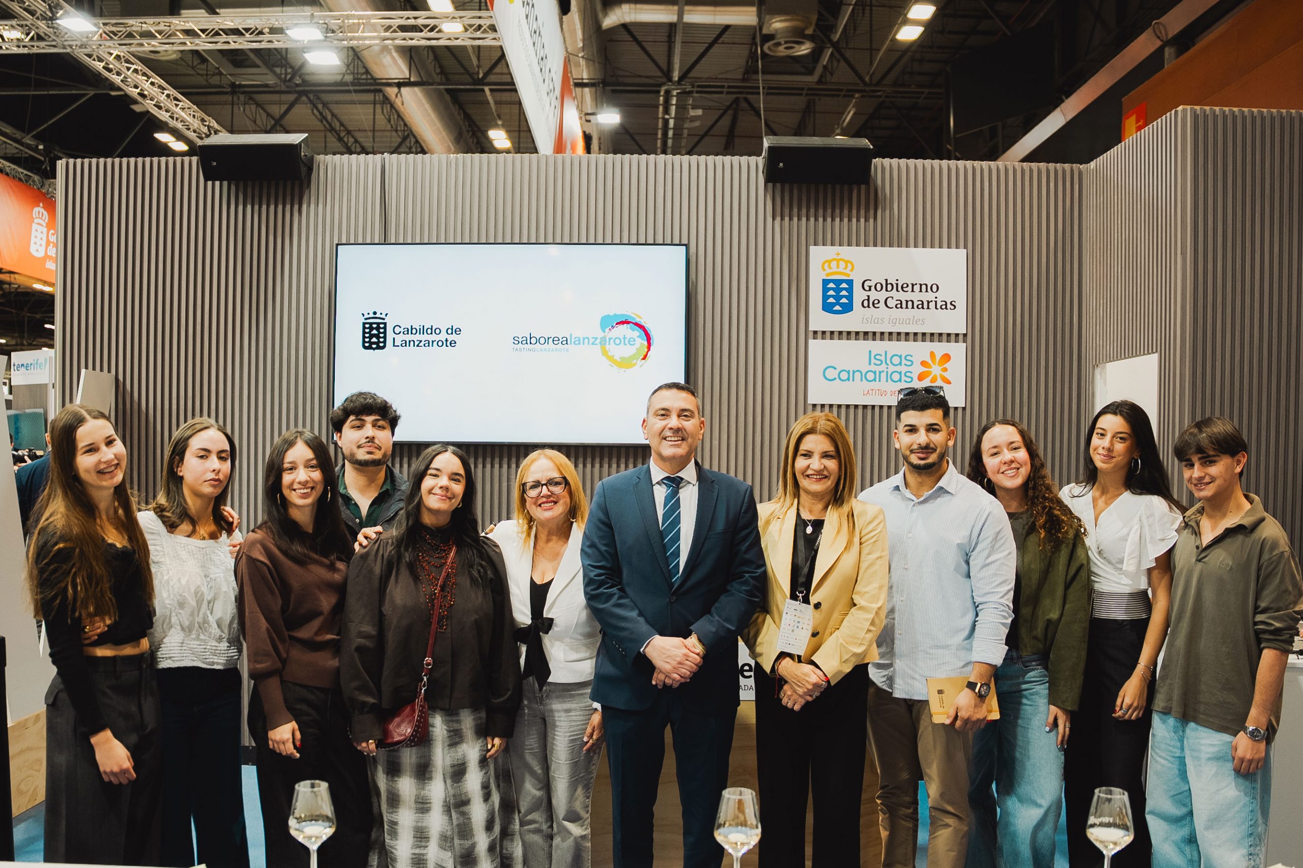 Comerenlanzarote.com Estudiantes de Lanzarote en Madrid en el Salón Gourmets