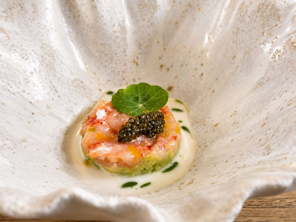 comerenlanzarote.com Gamba roja de La Santa, hoja de limonero e higuera